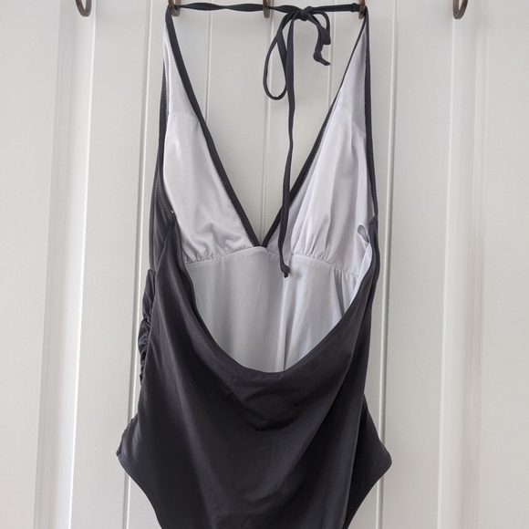 One piece halter bathing suit - Picture 3 of 3